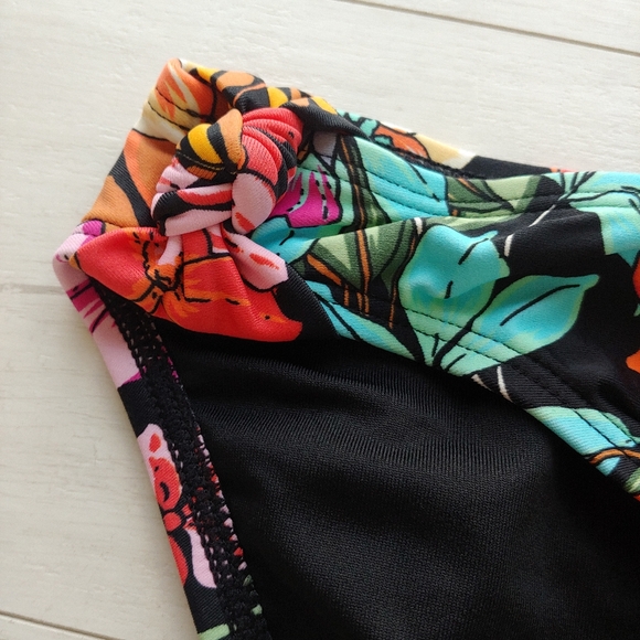 O'Neill NEW girls Tropical Keyhole Tankini Swimsuit Set - Picture 9 of 16